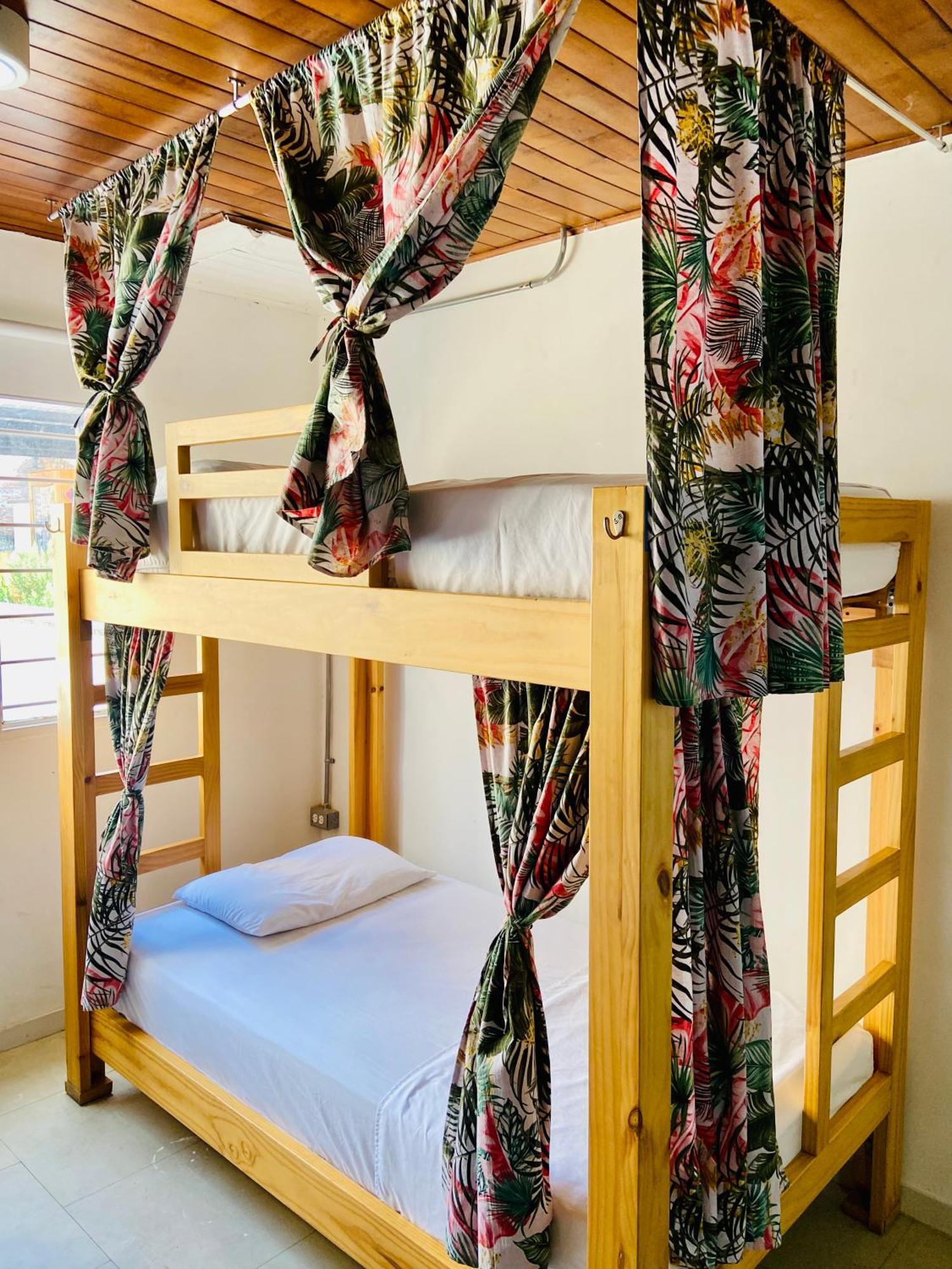 Oasis Cali Hostel Exteriör bild