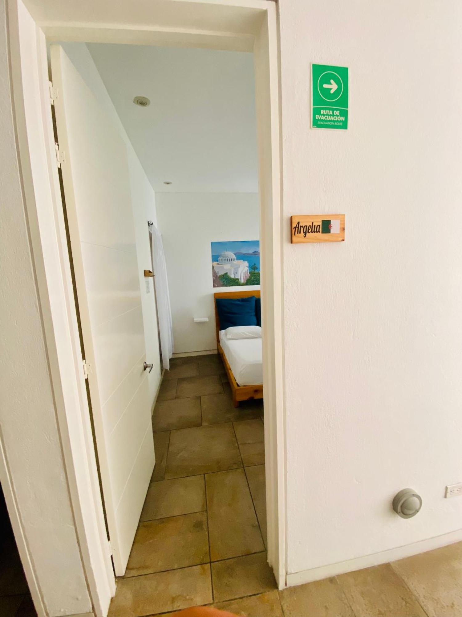 Oasis Cali Hostel Exteriör bild